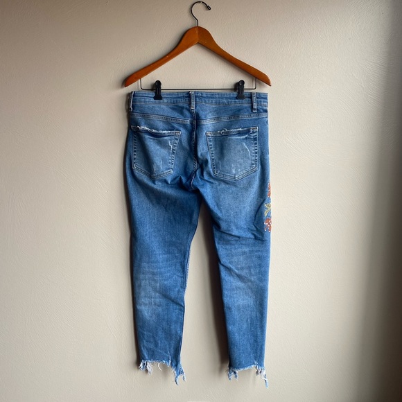 Floral Zara Jeans - Picture 2 of 4